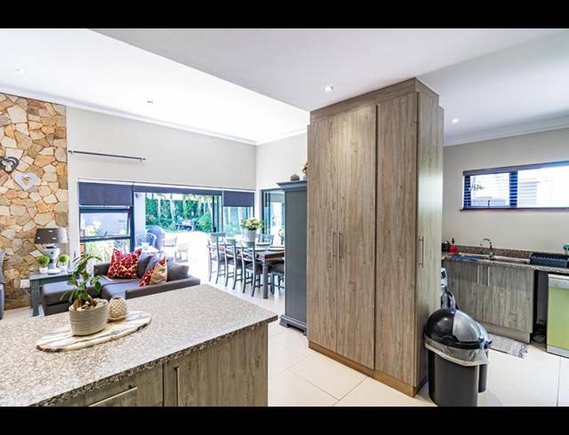 3 BEDROOM HOUSE FOR SALE IN MIDSTREAM ESTATE